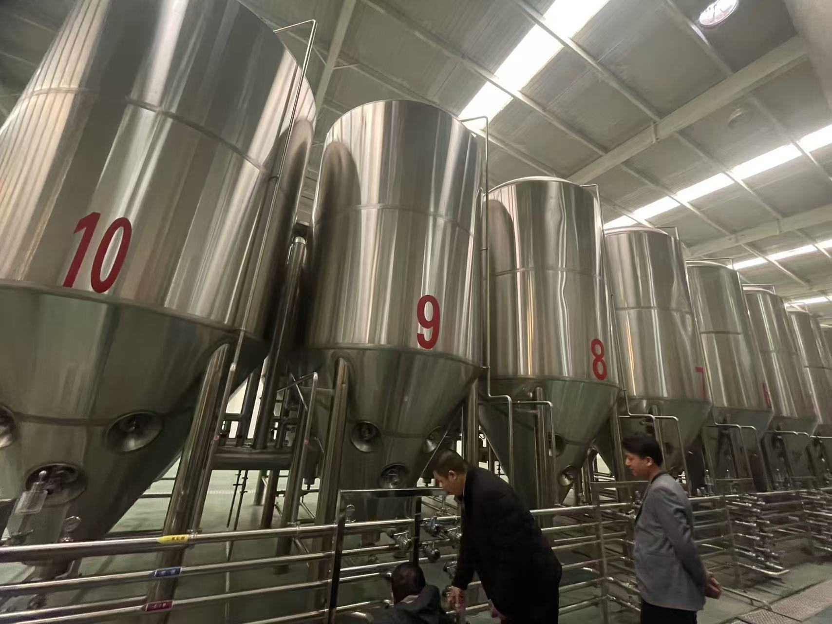 秀洲精酿啤酒设备厂—平面布置、设备设计、制造、调试、培训等一条龙服务